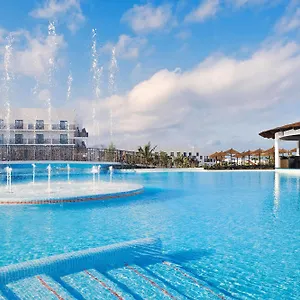 Resort Melia Dunas &